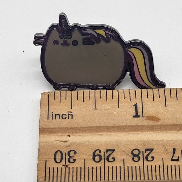 Pusheen Pusheenicorn Unicorn Cat Collectible Pin Hot Topic - Picture 5 of 5